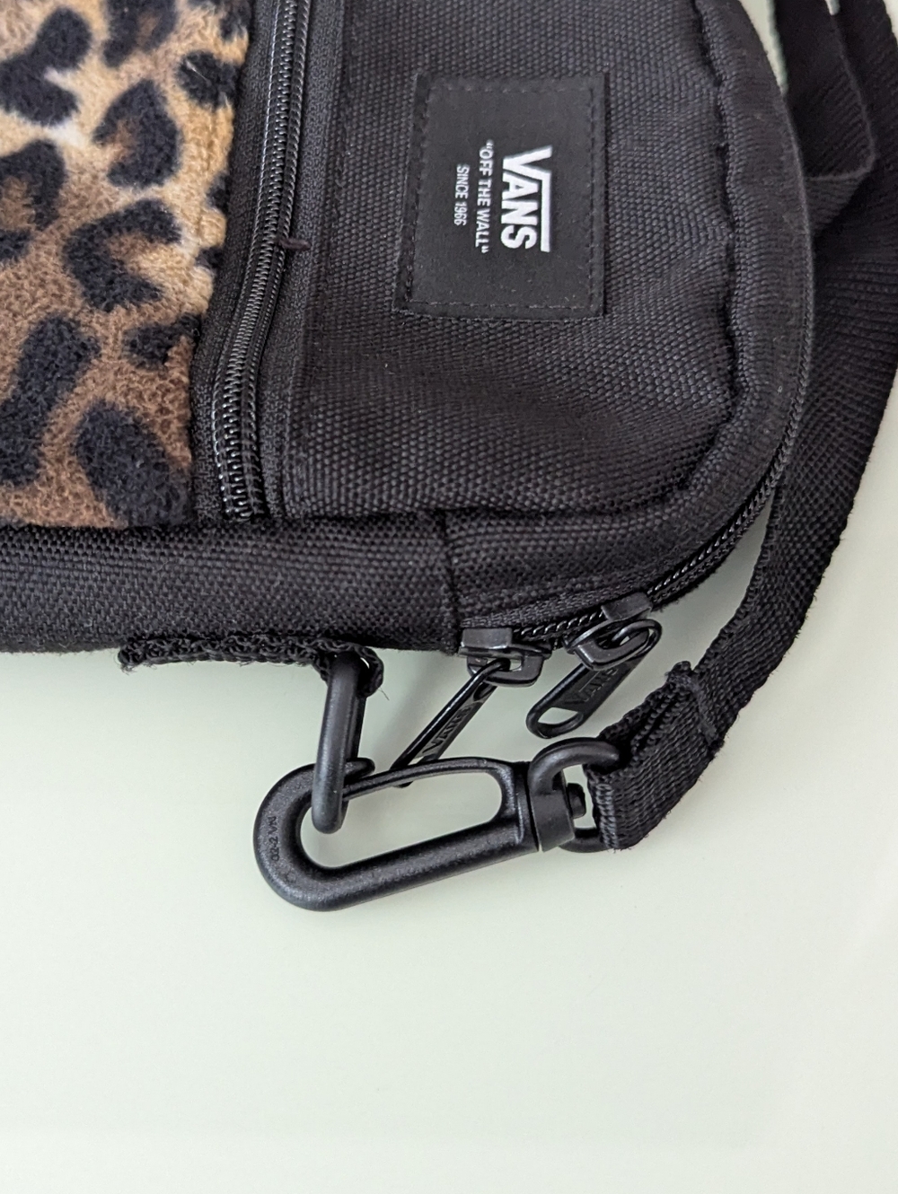 Vans Bail Leopard Print Crossbody Bag - Picture 7 of 10